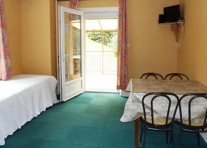 De La Cascade * 勒索里